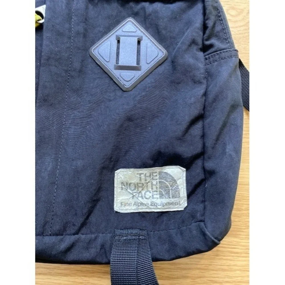 The North Face Berkeley Field Bag Men Black Nylon Good Crossbody Shoulder Bag